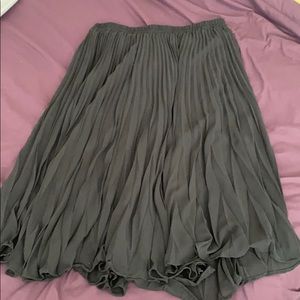 Pleated maxi skirt